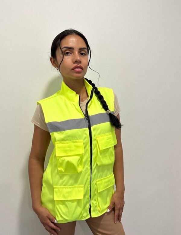 Chaleco dril con cinta reflectiva 